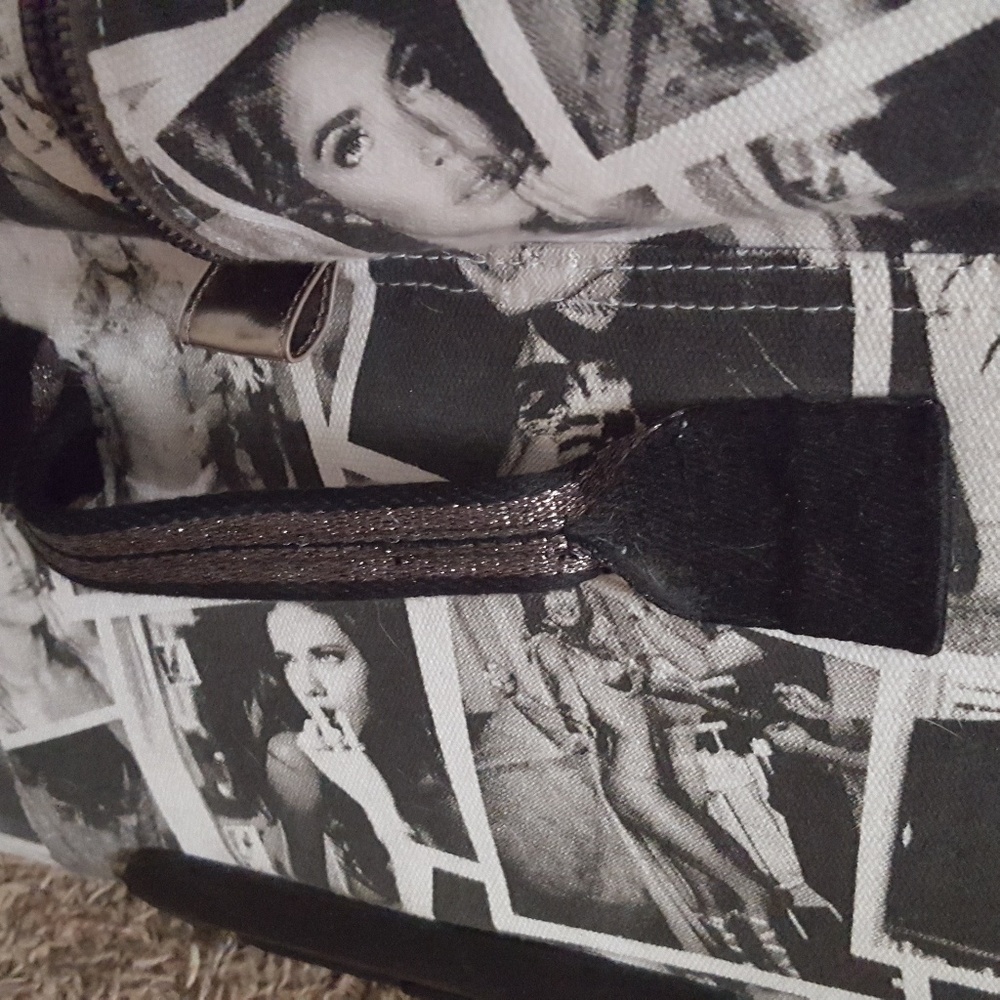 VICTORIA SECRET HTF Very RARE HTF MODEL RUNWAY . - Picture 5 of 6